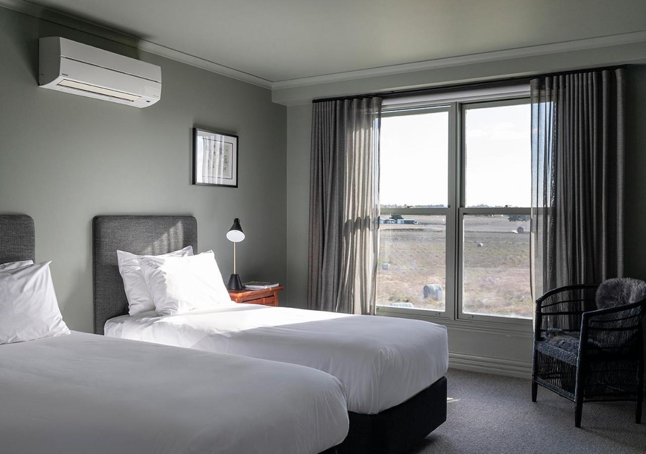 Cleveland Estate Hotel Lance Field Ngoại thất bức ảnh