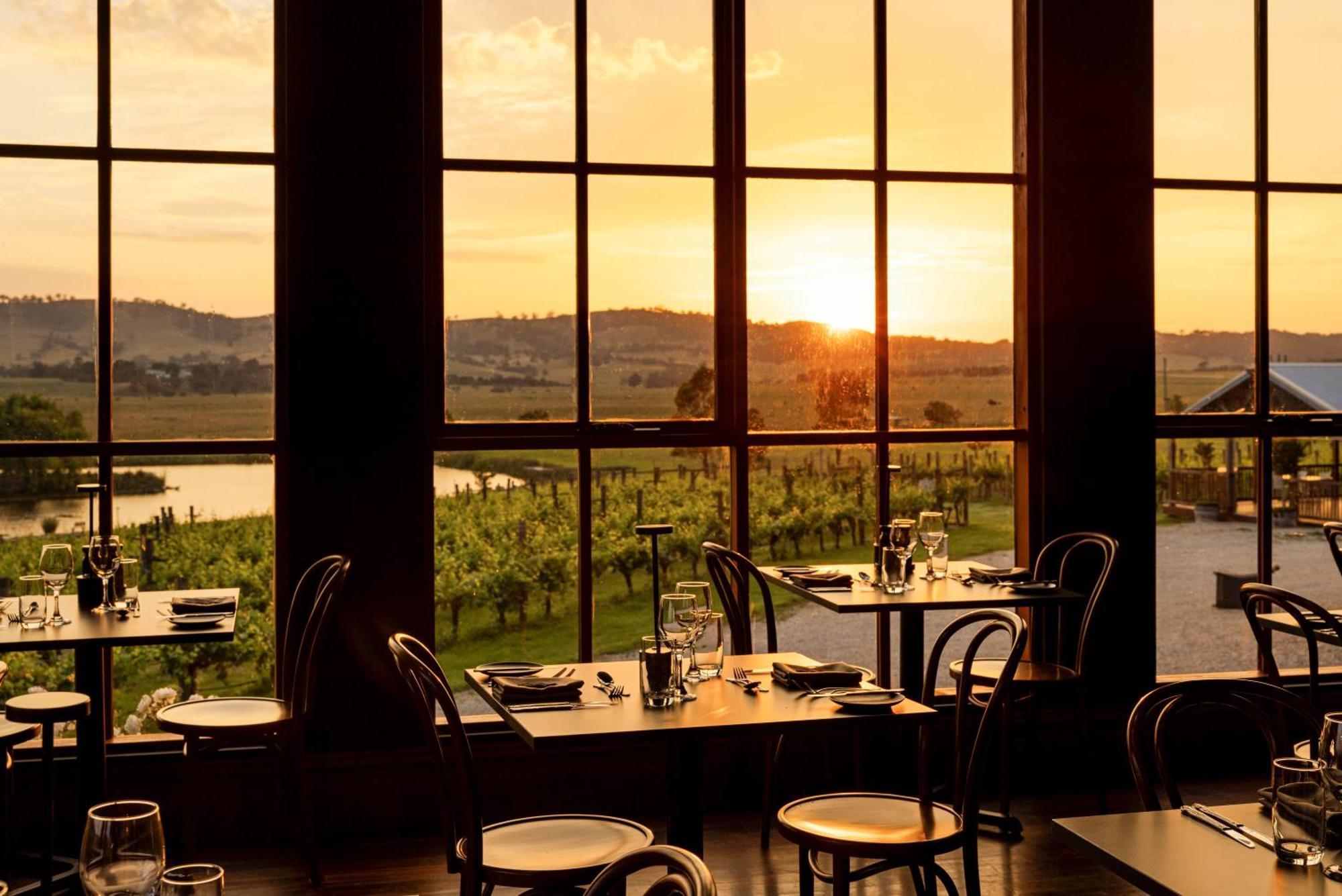 Cleveland Estate Hotel Lance Field Ngoại thất bức ảnh
