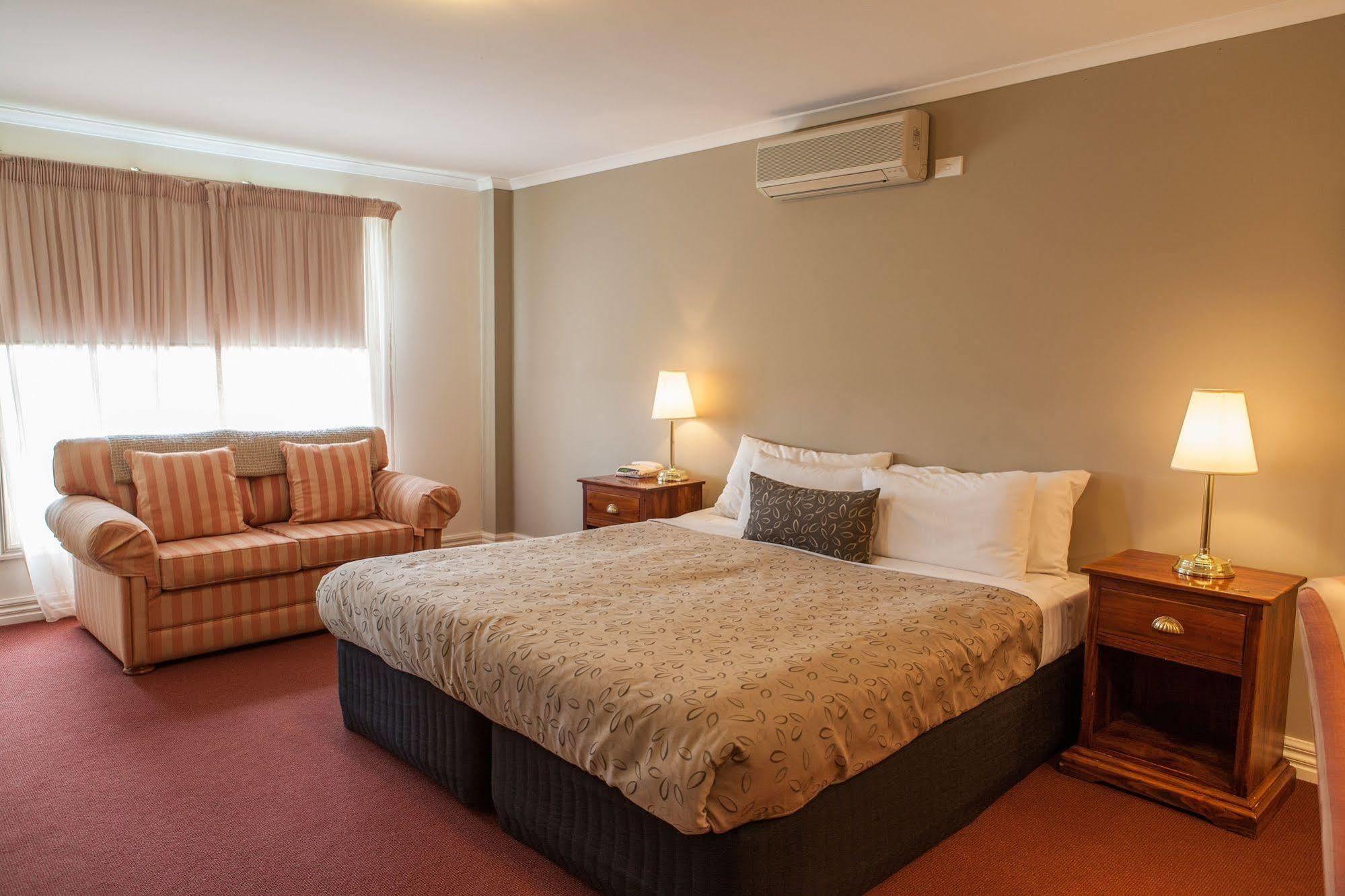 Cleveland Estate Hotel Lance Field Ngoại thất bức ảnh